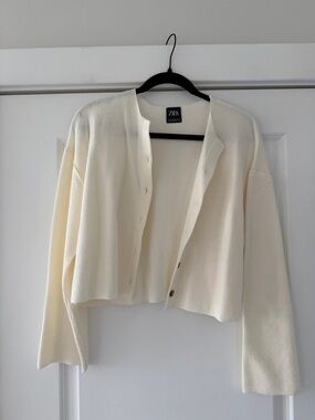 Zara Off-White Cropped Ribbed Cardigan